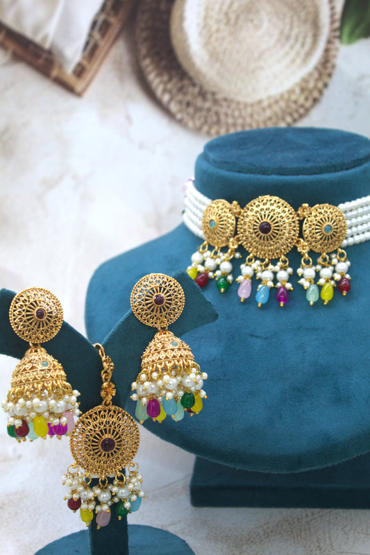 Ishaani Choker Set With Mangtika