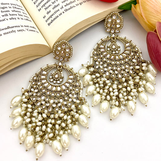 Mahika Chandbaliya Earring
