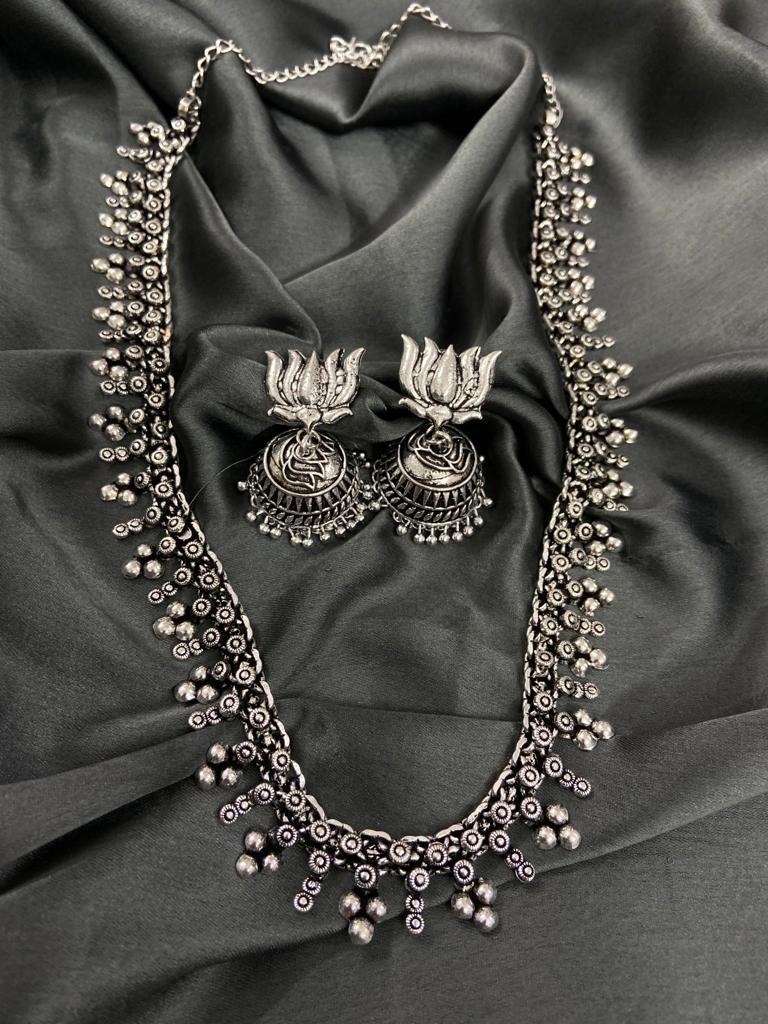 Nikah Long German Silver Necklace