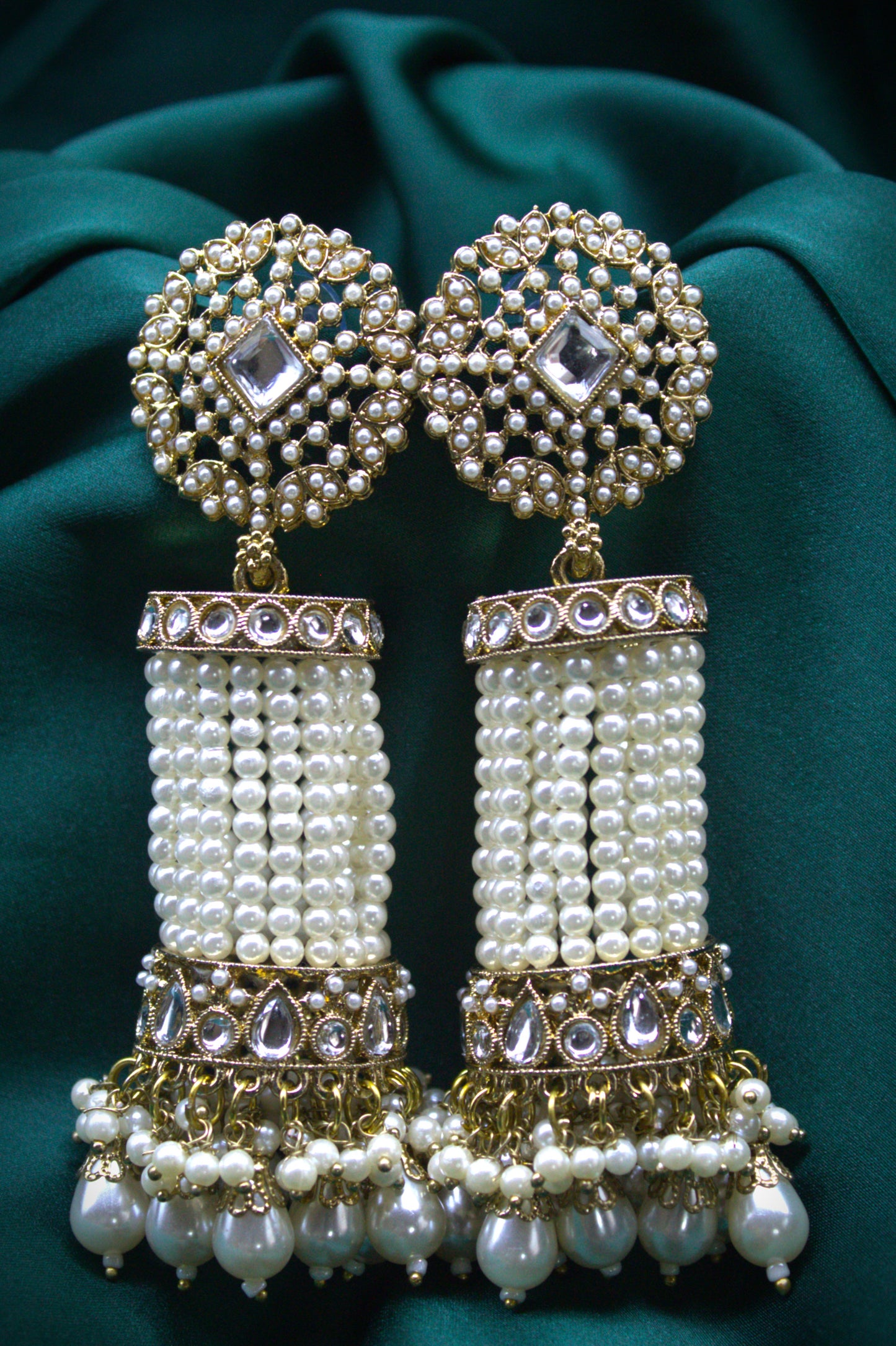 Quhira Statement Earring