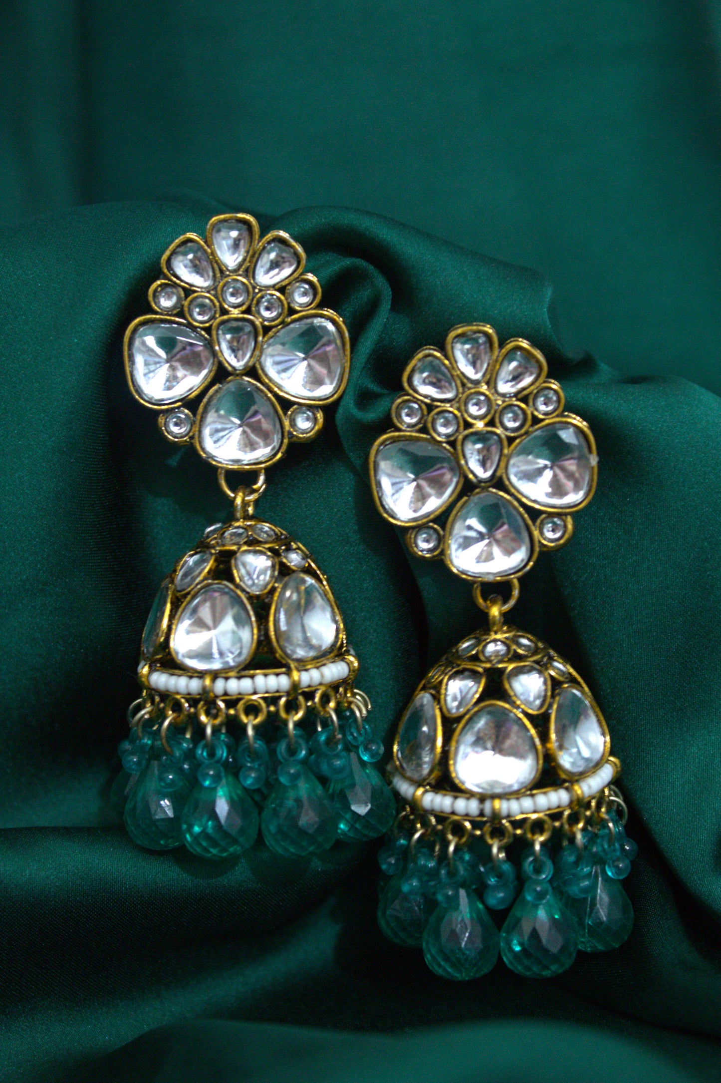 Yashika Jhumka