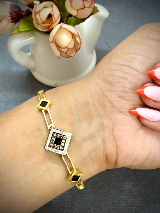 Delliza Anti-Tarnish  Bracelet