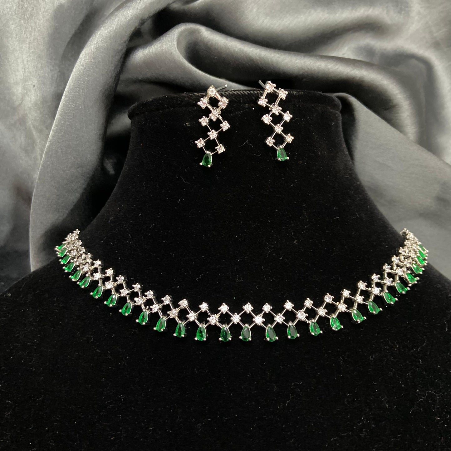 Chahat AD Choker Set