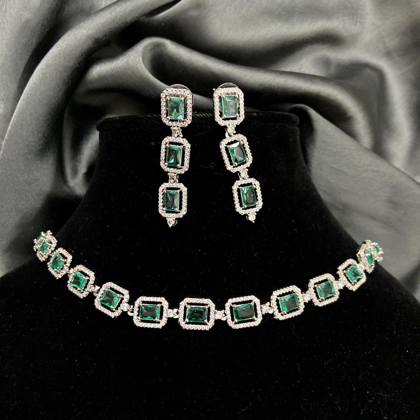 Damiya AD Choker Set